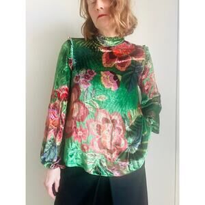 Anthropologie Farm Rio Velvet Green Top Size Small Mock Neck Long Sleeve